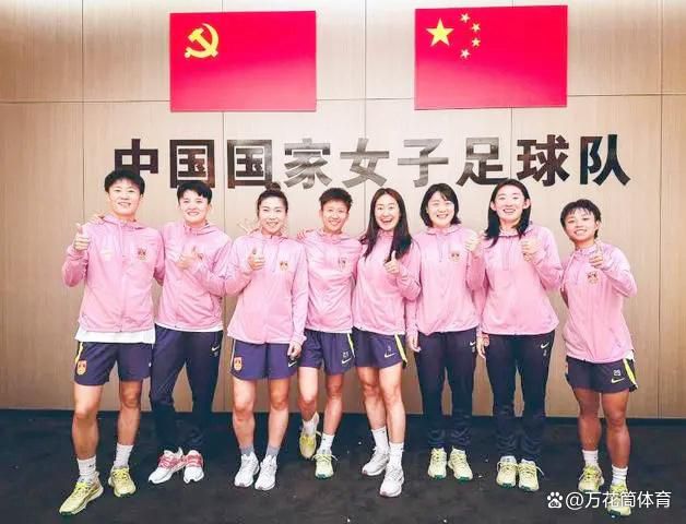 布坎南将与国米签约至2028年，布鲁日将得到含奖金约800万欧元的转会费，布坎南的年薪将约为150万欧元。